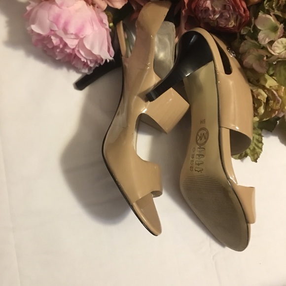 Michael Michael Kors Rochelle open toe sandals 👡 - Picture 7 of 7